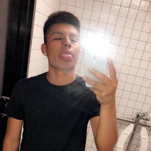 Meet your Posher, Cameron